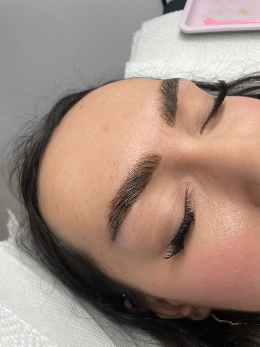 Stilizare si laminare sprancene