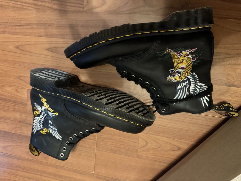 Зимни Обивки Dr. Martens