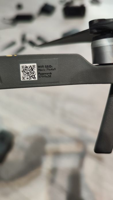 Продавам дрон dji Mavic Pro Model:M1P
