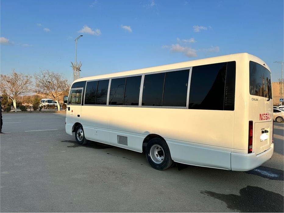 Микравтобус Ниссан