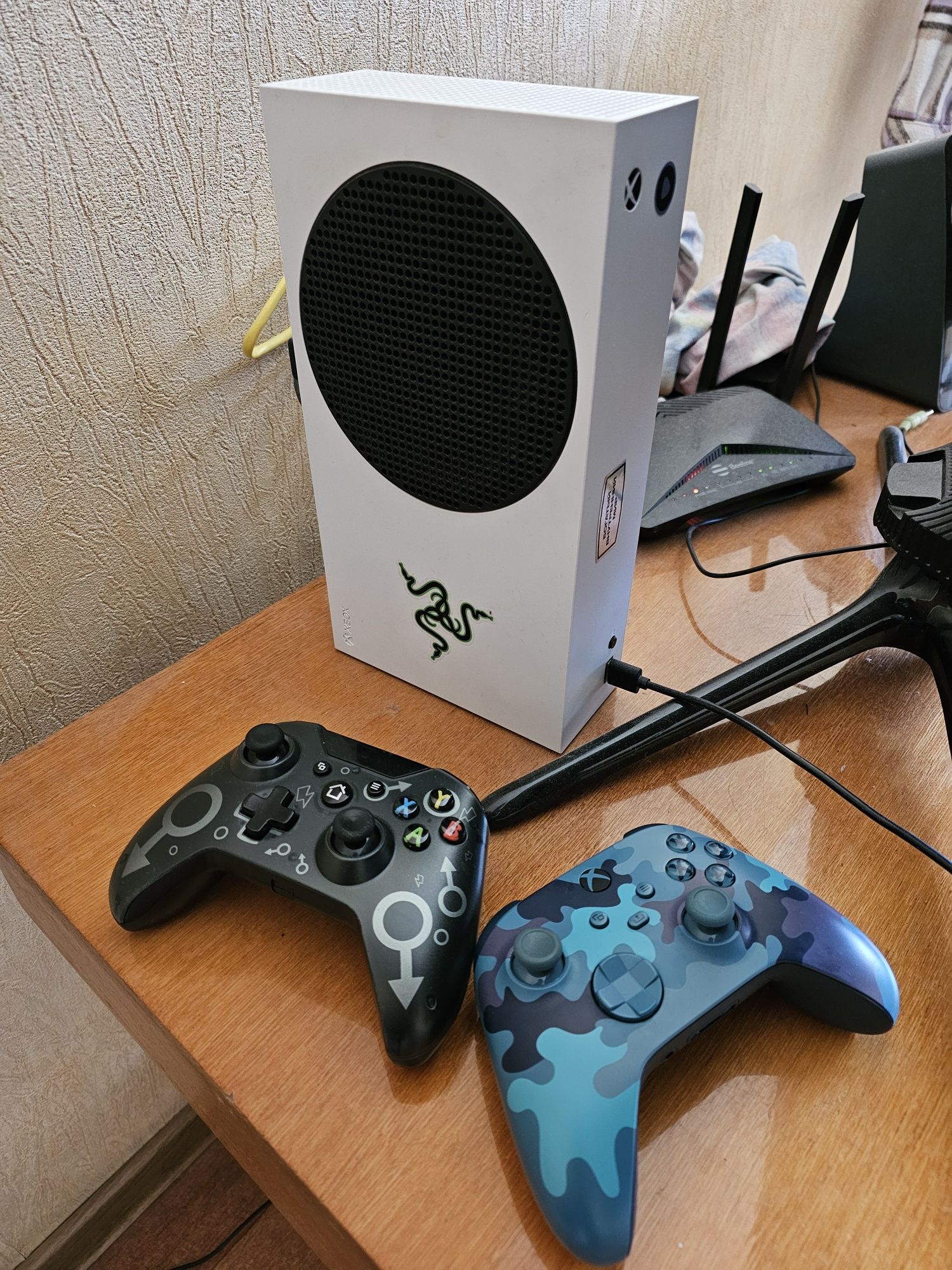 Продам Xbox series S