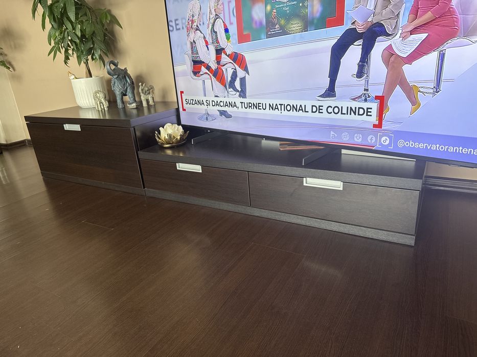 Comoda televizor
