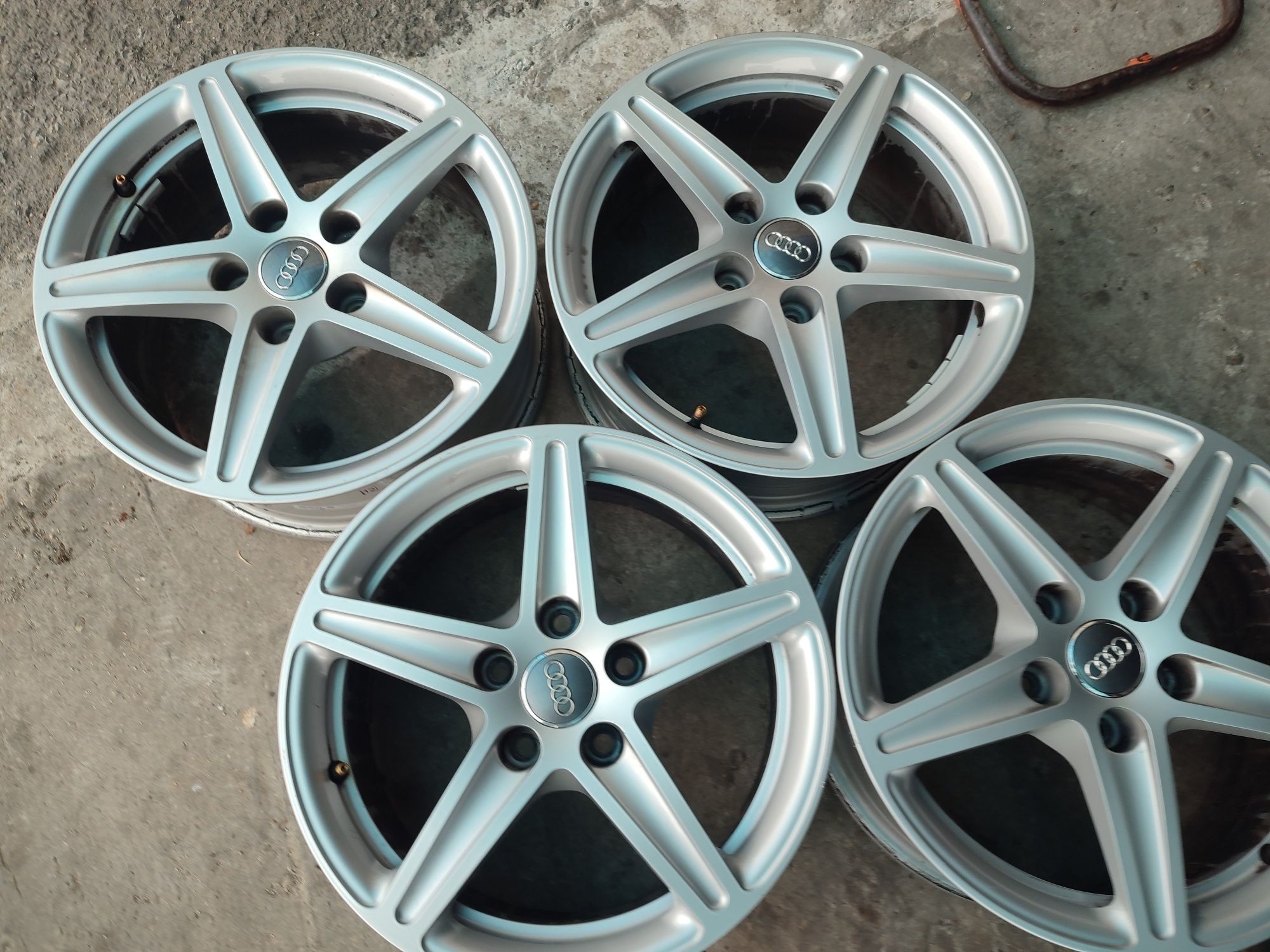 16" оригинални алуминиеви джанти за Audi A4/A3/Vw/Skoda.