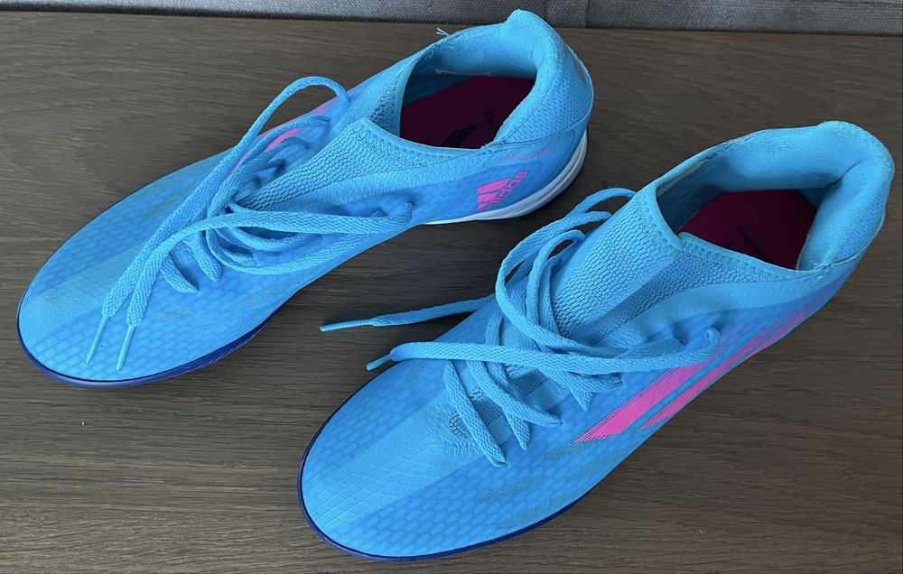 Нови футболни обувки Adidas 42,5