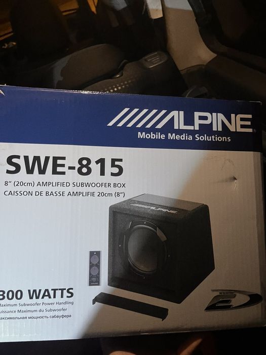 Продавам бас каса Alpine