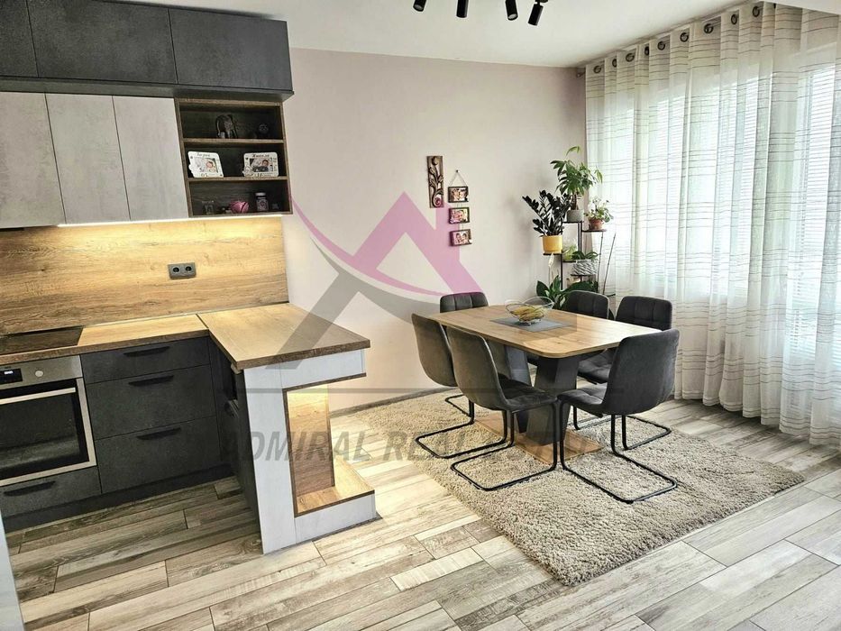 Дава се под наем Тристаен апартамент в Варна, Гръцка махала - 85 кв.м за 1000 € - Снимка #1