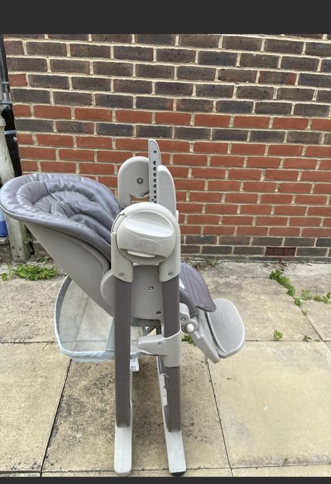 Scaun de masa pentru copii