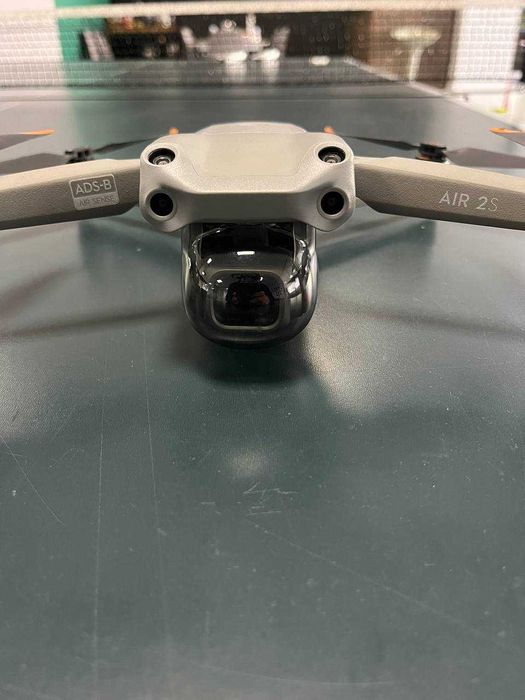 Почти нов дрон DJI Air 2S - пълен комплект + кутия