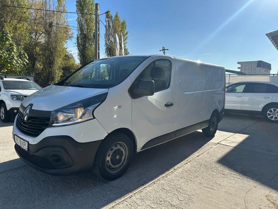 Renault Trafic Renault Trafic ( clasa VW Transporter, Ford Transit, Opel Vivaro )