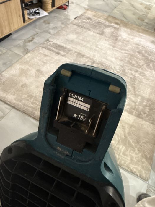Makita DUB 184 suflanta frunze