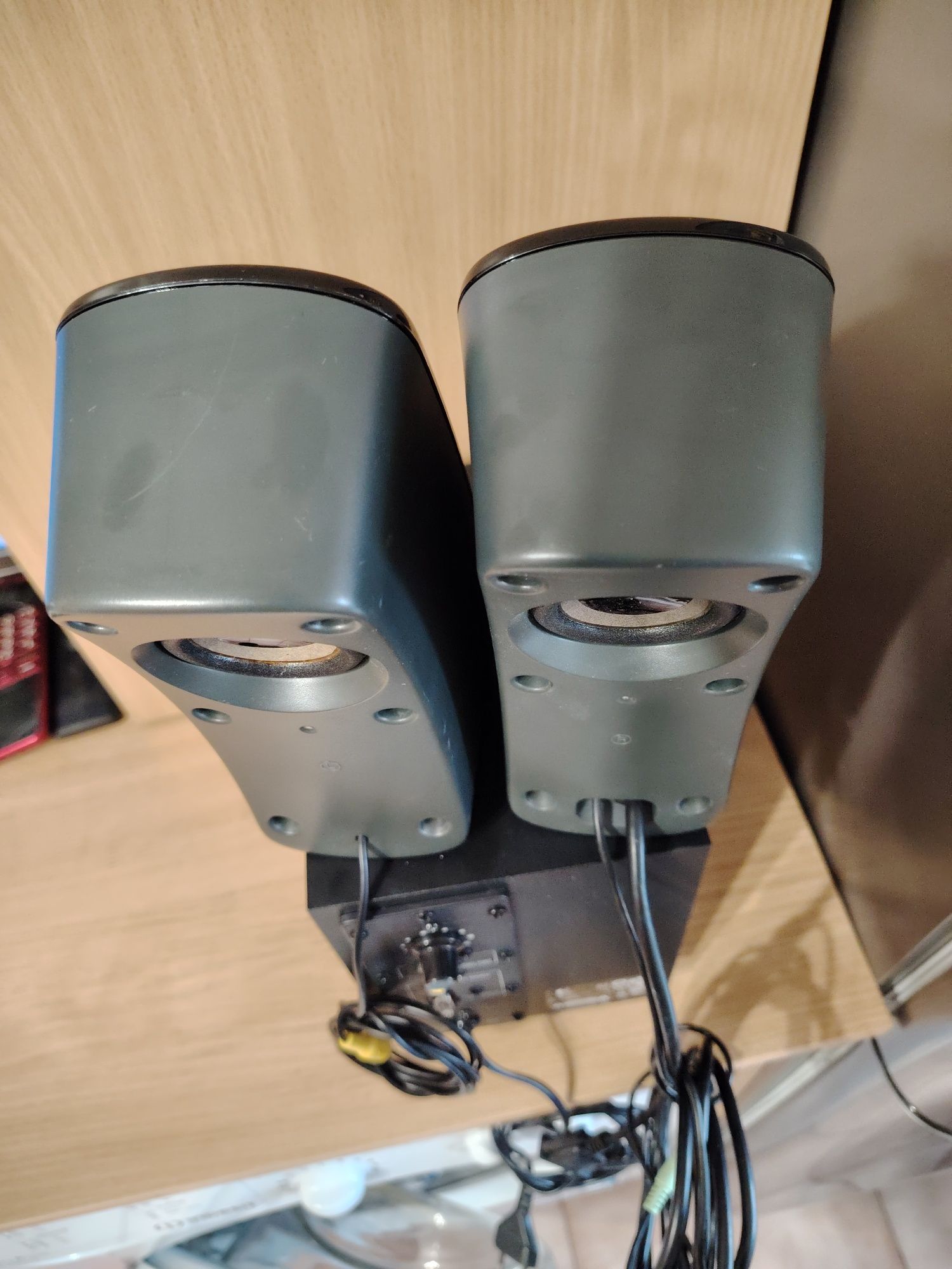 Субуфер Logitech Z323