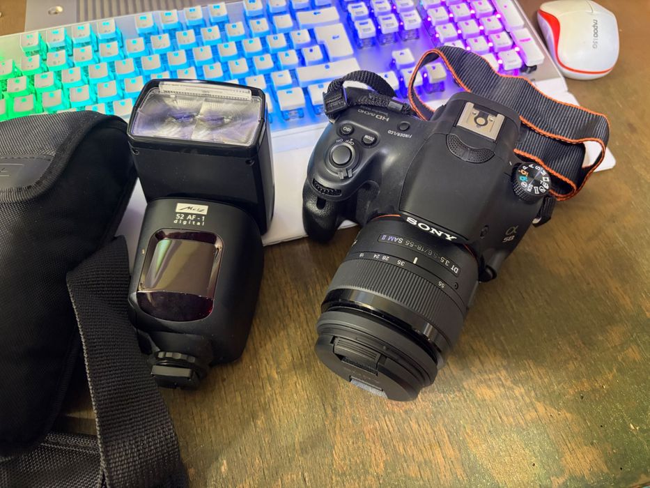 Sony Alpha 58 DSLR + Metz 52 AF-1
