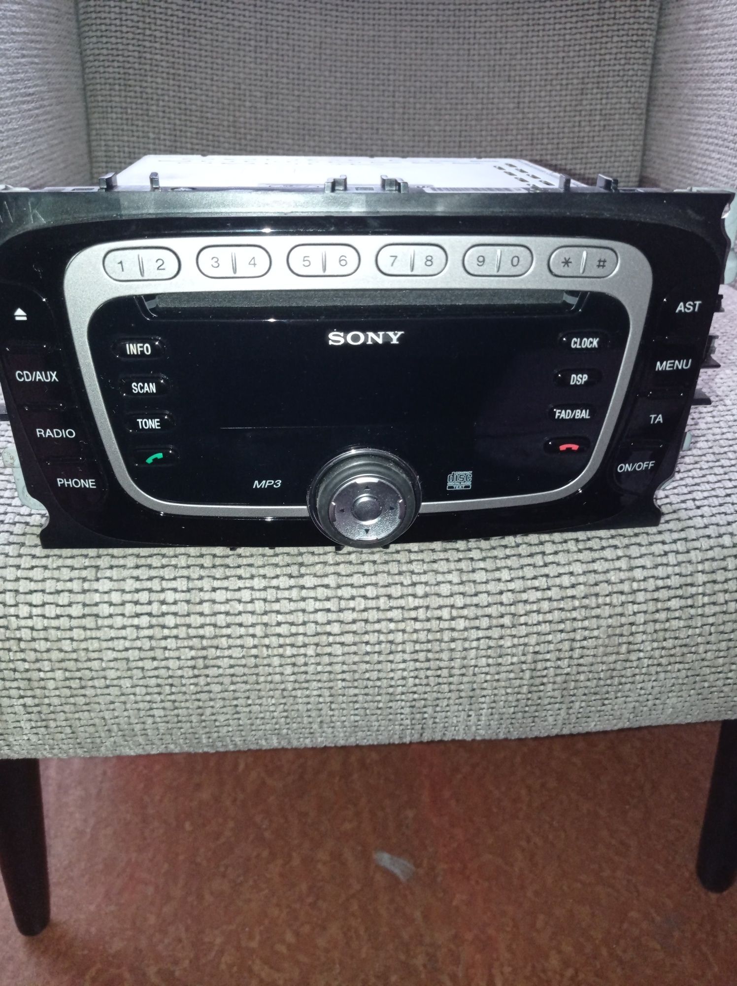Sony magnitola sotiladi