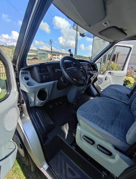 Ford Transit 2009 – Autoutilitară în stare foarte bună