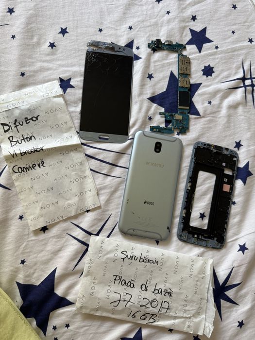 Samsung j7 2017 16 GB- piese