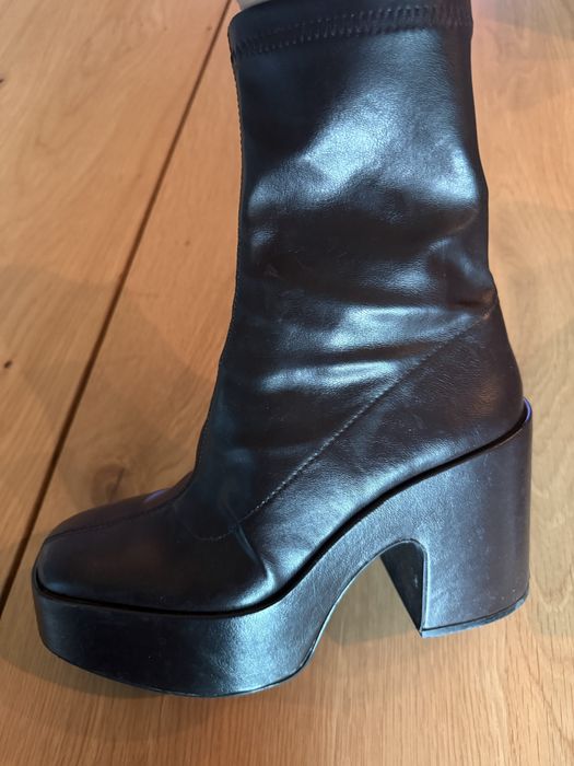 Кожени боти Zara