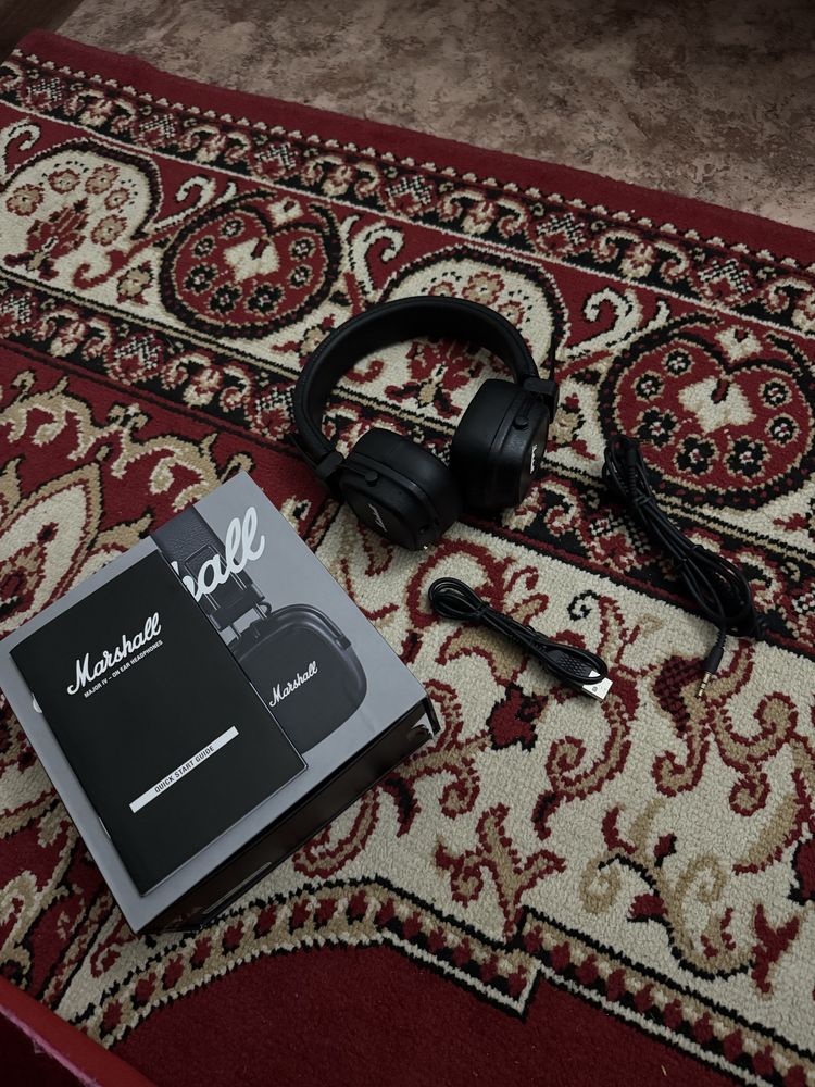наушник Marshall 4