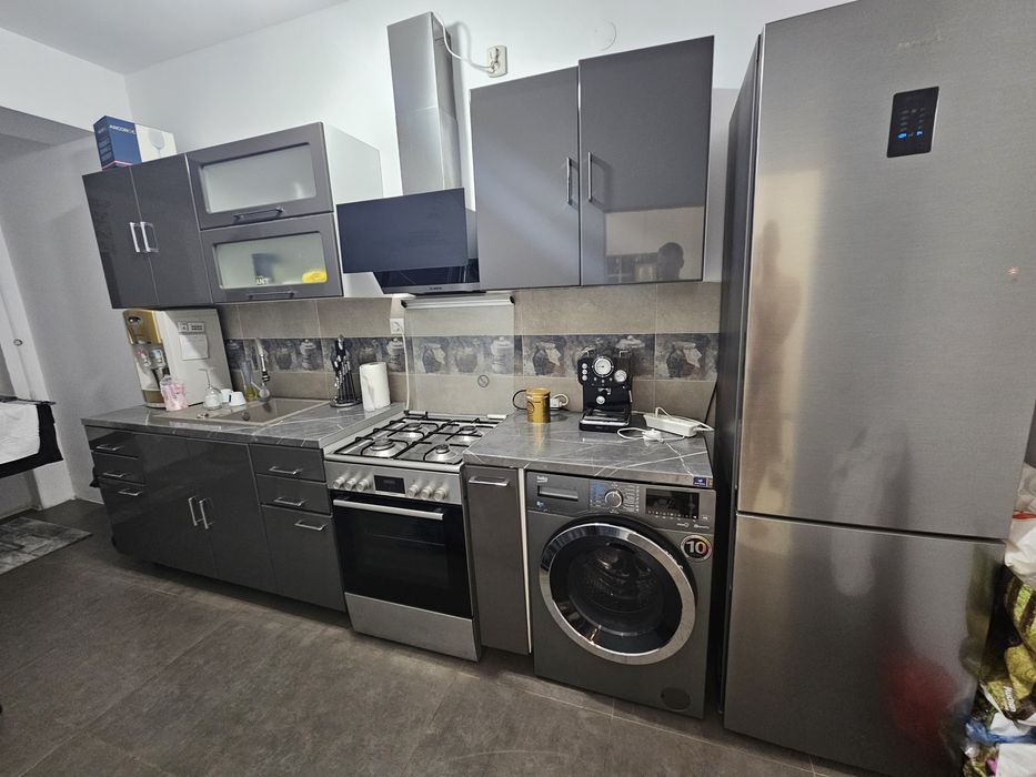 Vând apartament ultracentral două  camere  semidecomandat.