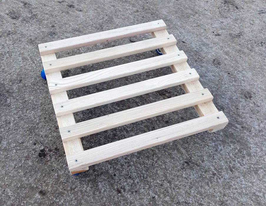 Suport ghiveci, mobil, cu roti, forma patrata, lemn, 47 cm