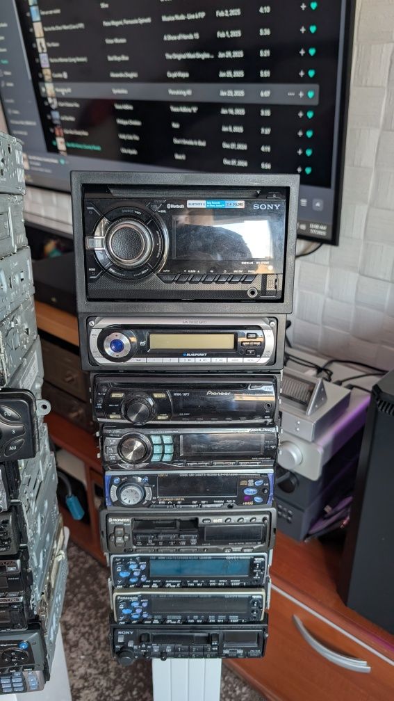 Cd/ casetofoane auto ( schimb)  modele rare , se dau toate