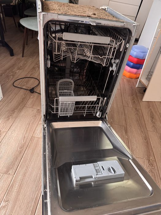 Masina spalat vase Whirlpool ADG 201