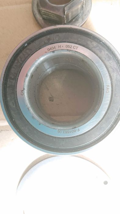 Нов лагер комплект FAG предна главина за форд фокус с ABS.