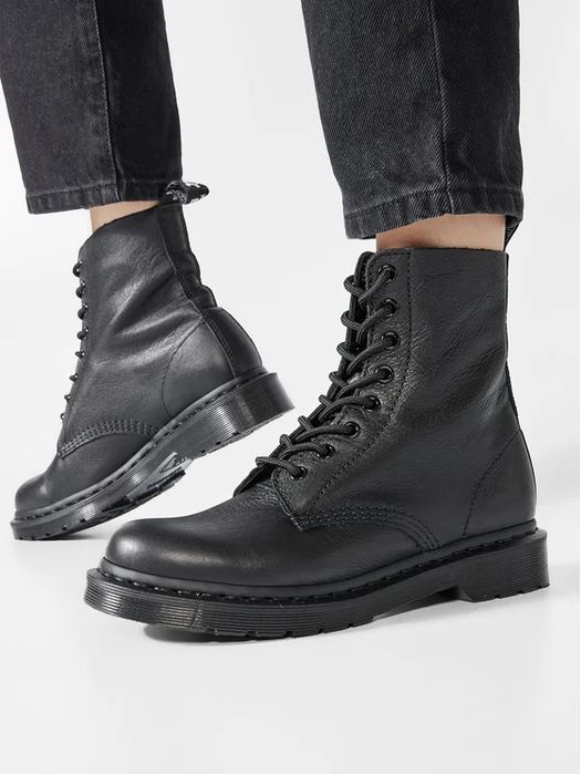 Dr. Martens pascal mono black 40 100% original