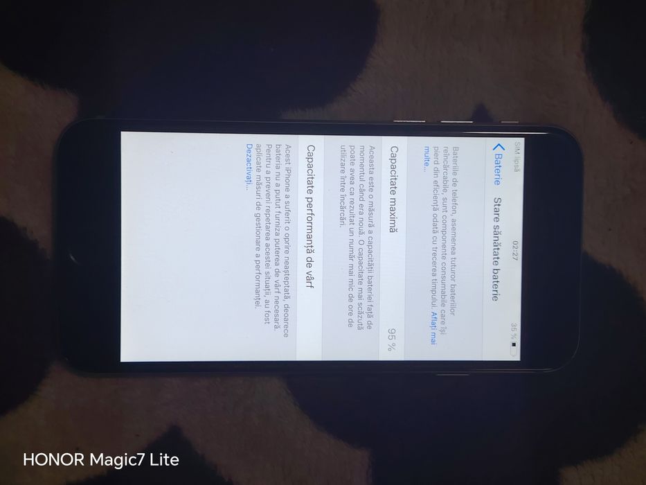 Vând iPhone 6 s preț 300 de lei negociabil