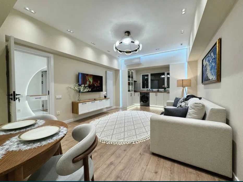 Квартира без ремонта в центре | 2 комнаты, 72 м²