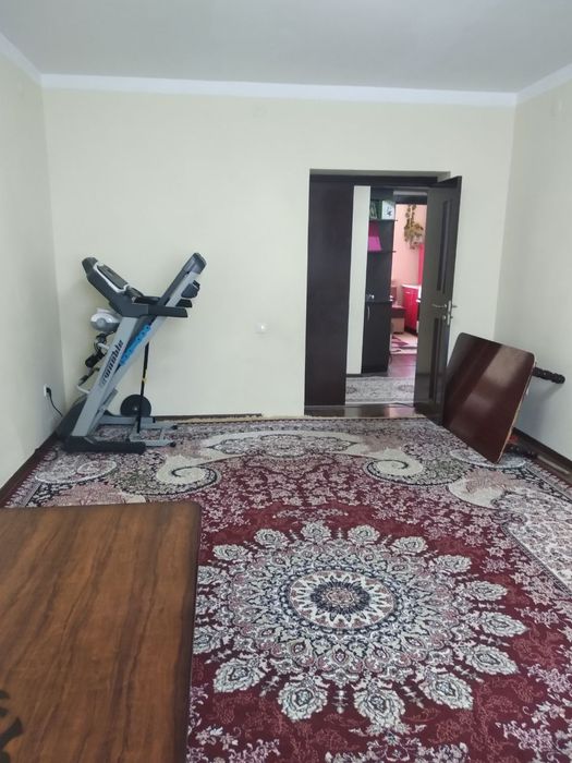 3 xonali kvartir sotiladi