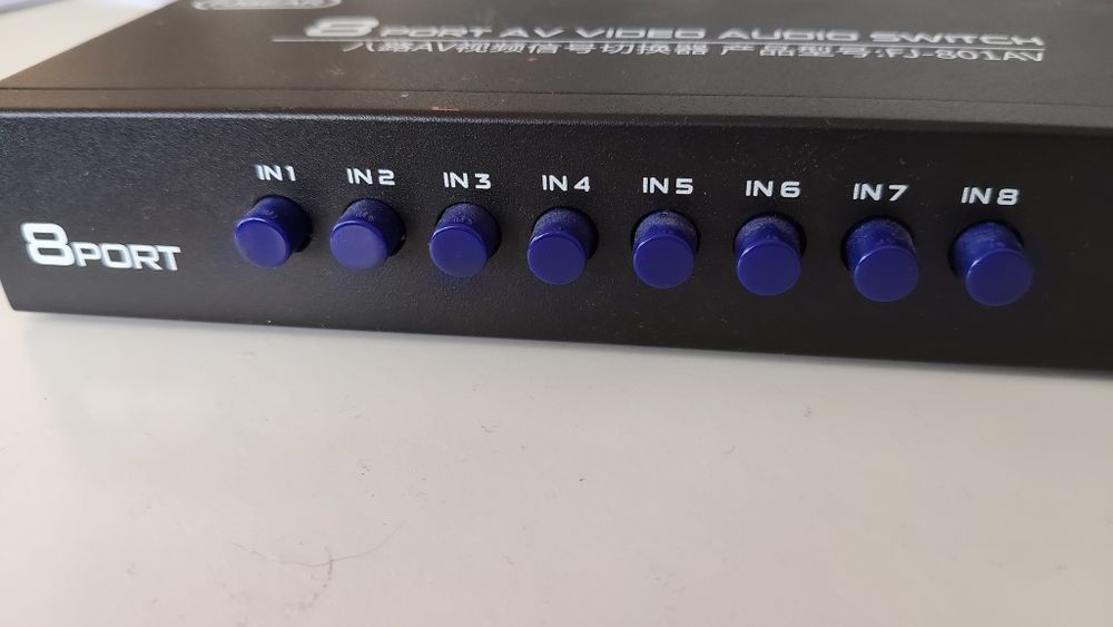 Аудио & Видео суич - 8 порта