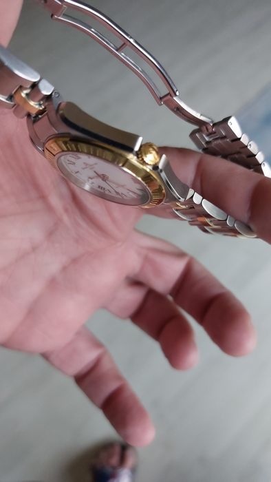 Baume&mercier ceas din aur si otel