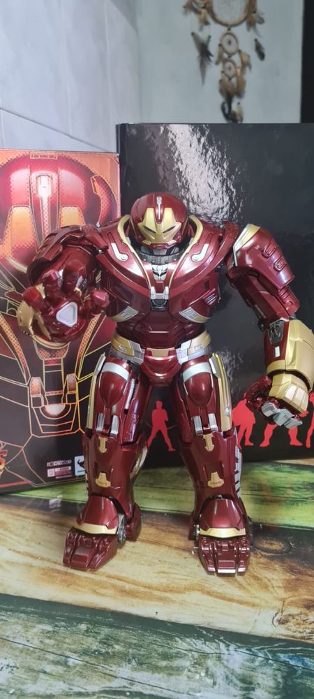 Figurina Hulkbuster