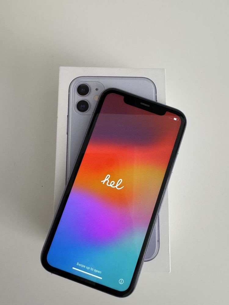 IPhone 11, с документами