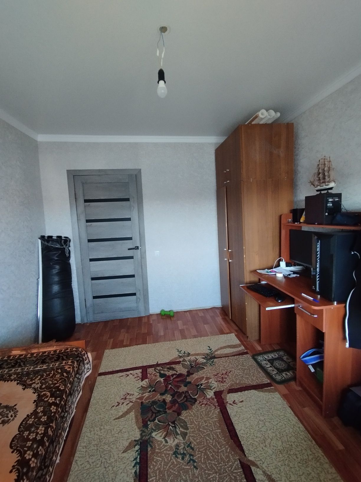 Продаю квартиру в городе Атырау.