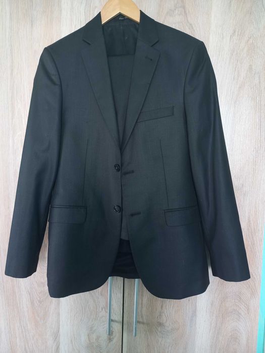 Продам брючный костюм