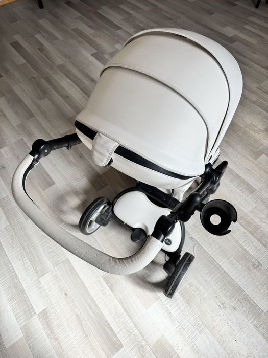 Carucior Mima Xari 2in1 +accesorii + set iarna