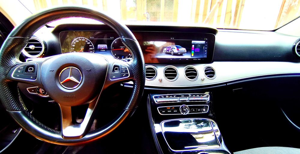 Mercedes E-Class W213 9g tronic AMG 194cp Euro 6