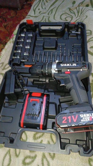 Продам шуруповёрт на 21в