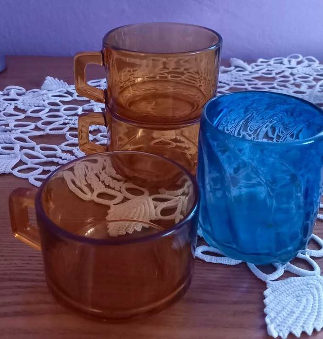 3 cesti + 1 pahar de sticla