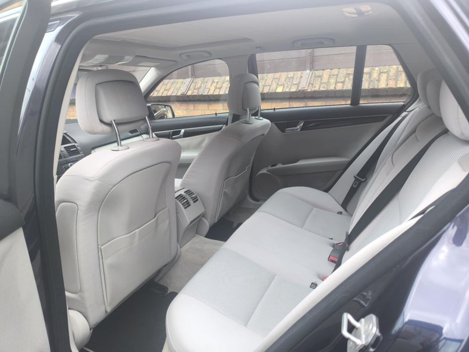 Mercedes c 200 136cp