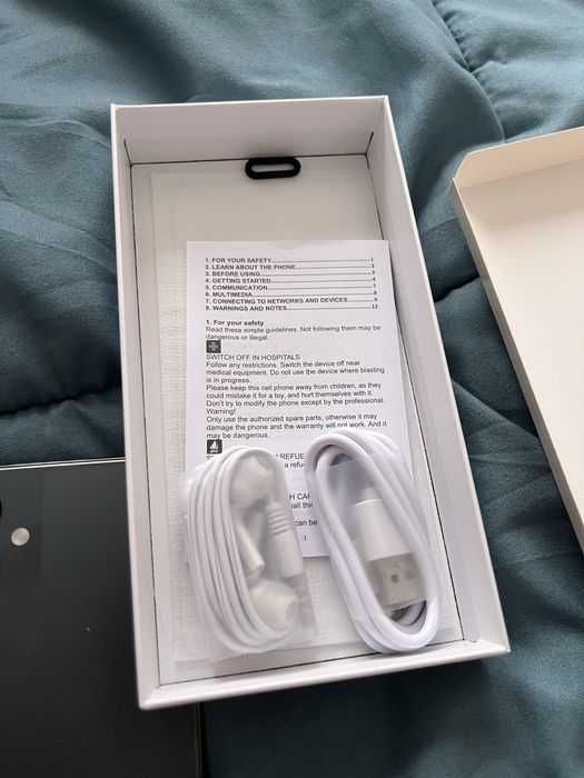 Galaxy a 16 5g чисто нов телефон