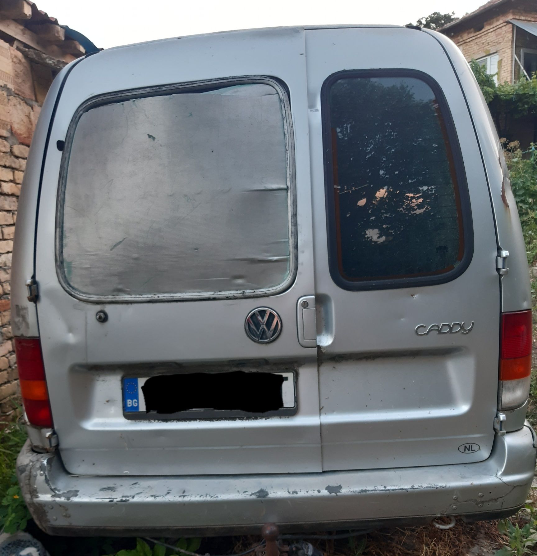 VW Caddy не на части
