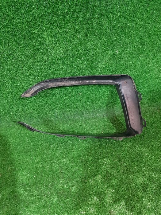 Grila/rama proiector BMW F22 sport