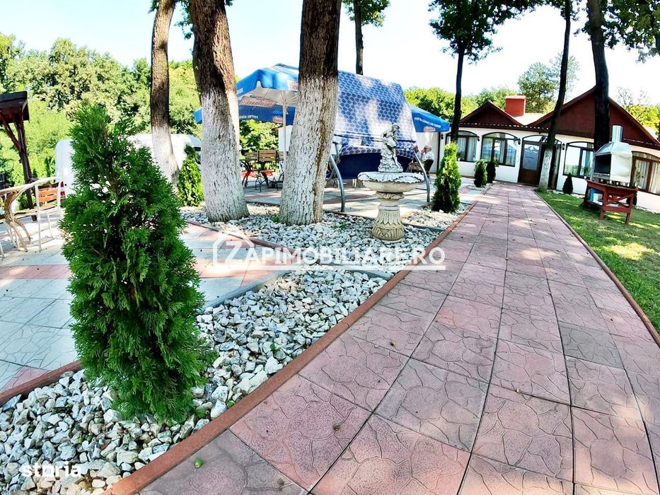 Restaurant 90 persoane + terasă 120 persoane ,2.400 mp teren