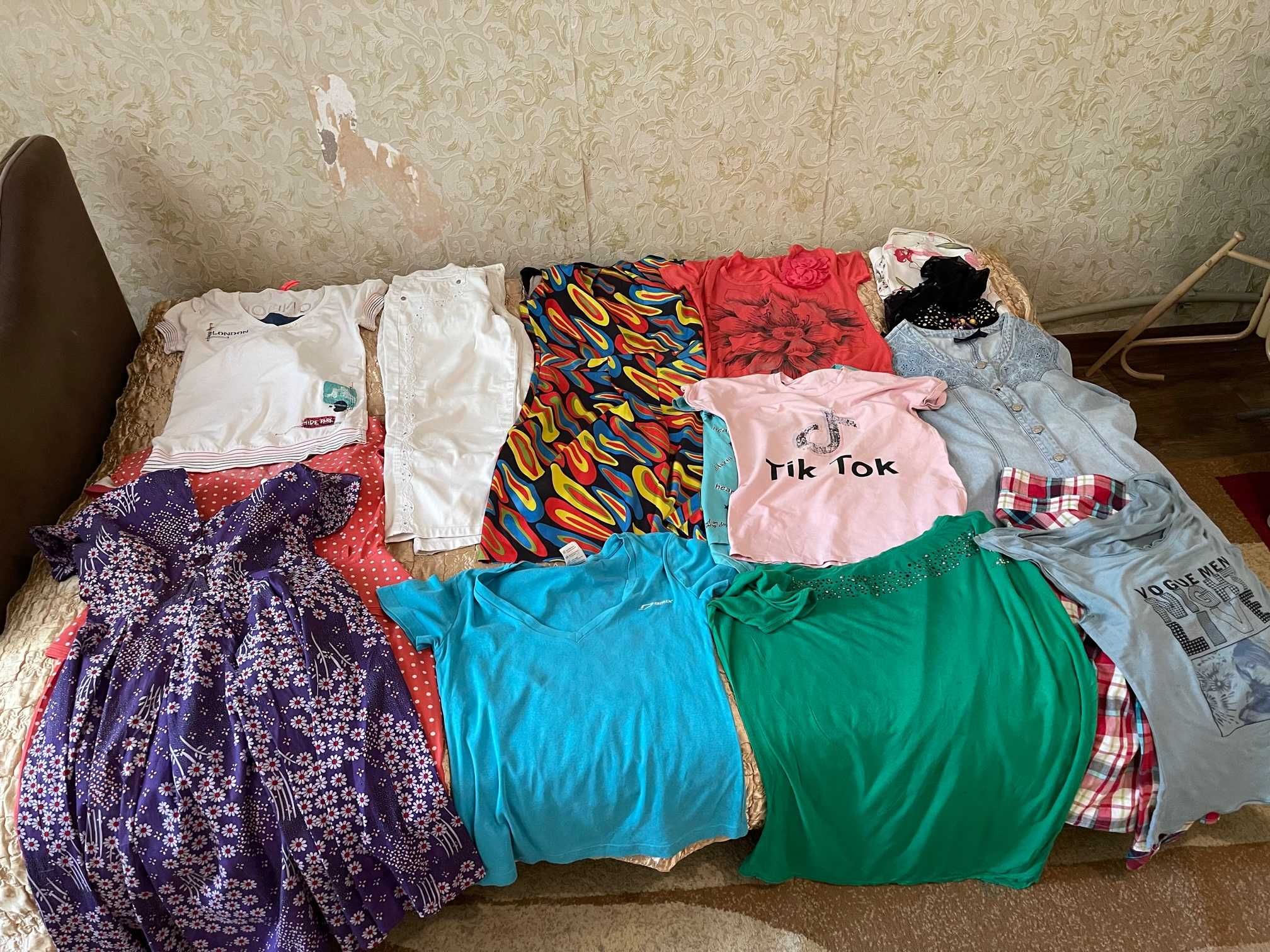 Одежда для взрослых и детей, обувь