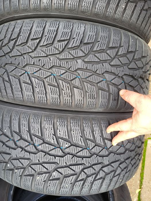 4бр 225/45/17 гумите са много запазени
