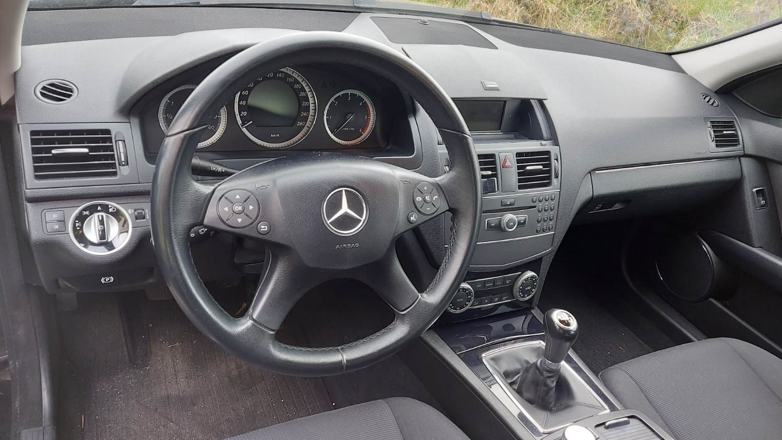 Mercedes-Benz C180 , Euro5 , Anul 2011 , 5000 euro negociabil
