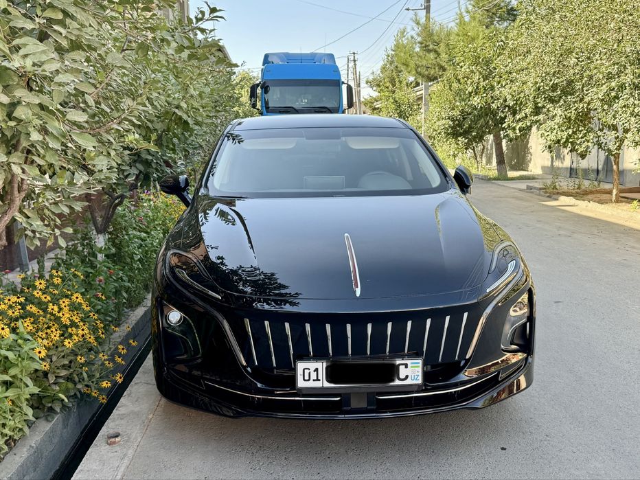 Продаю свою авто Hongqi Eqm5. 500 km