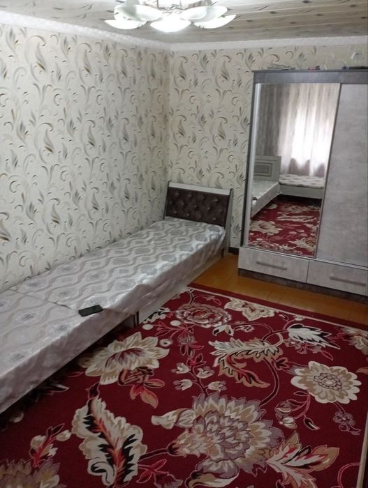 Чирчик шахар троиски фискултурни институни йонида жойлашган.